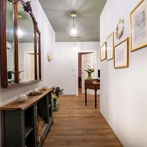 Bed & Breakfast Epimoni, Aeroporto di Catania Fontana Rossa